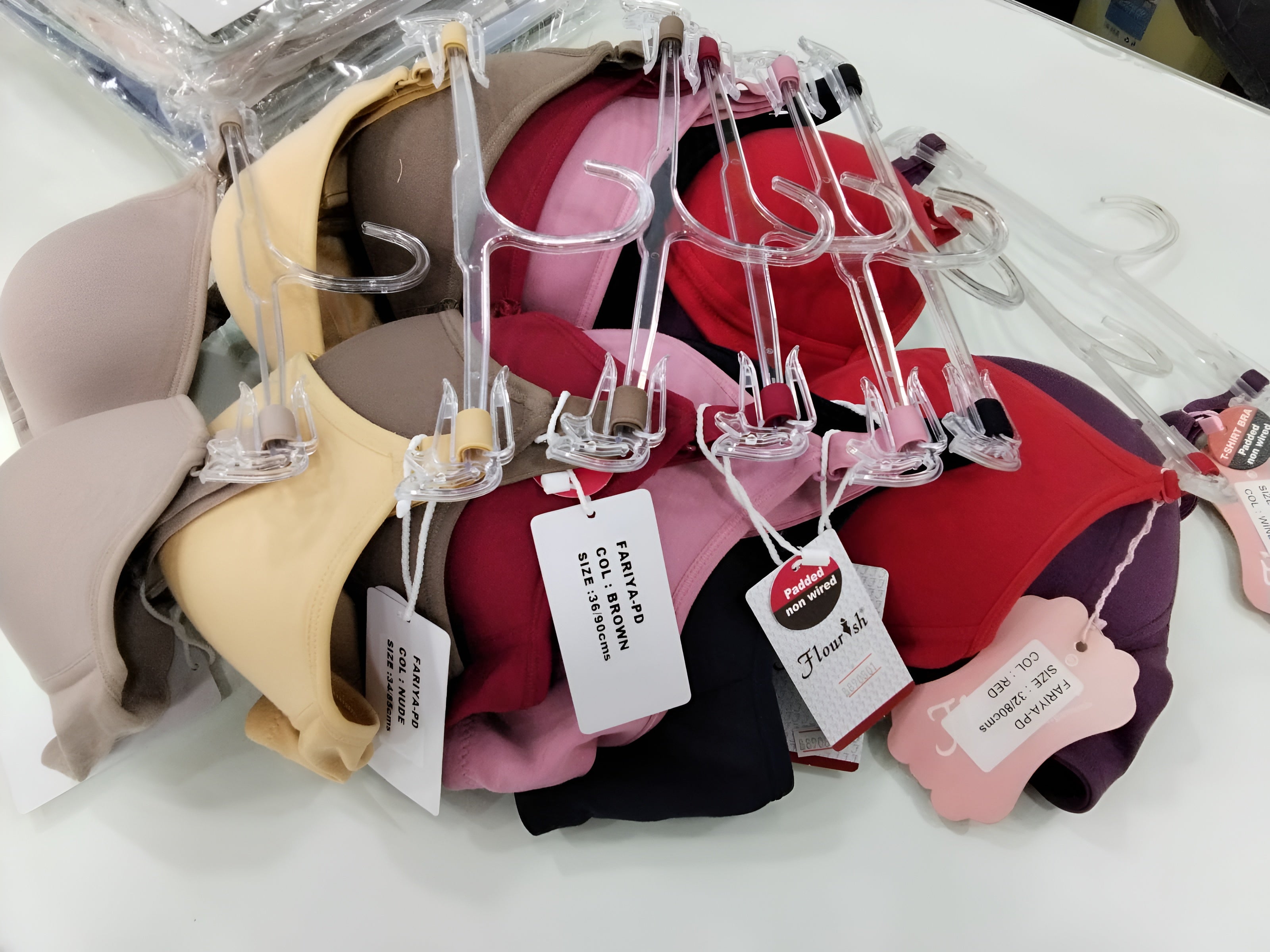 T-shirt Bra Fariya